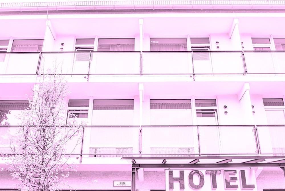 Fab Hotel Мюнхен Экстерьер фото
